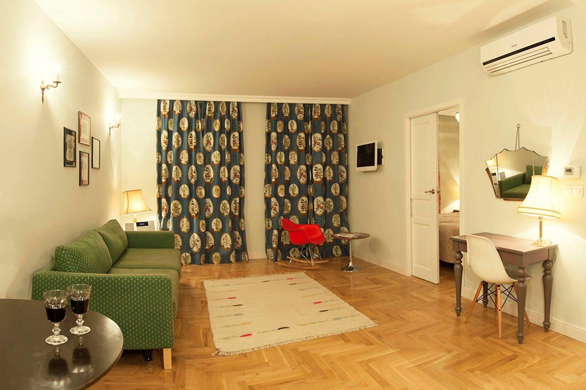 Crystal Suites Chez Helena คราคูฟ ภายนอก รูปภาพ