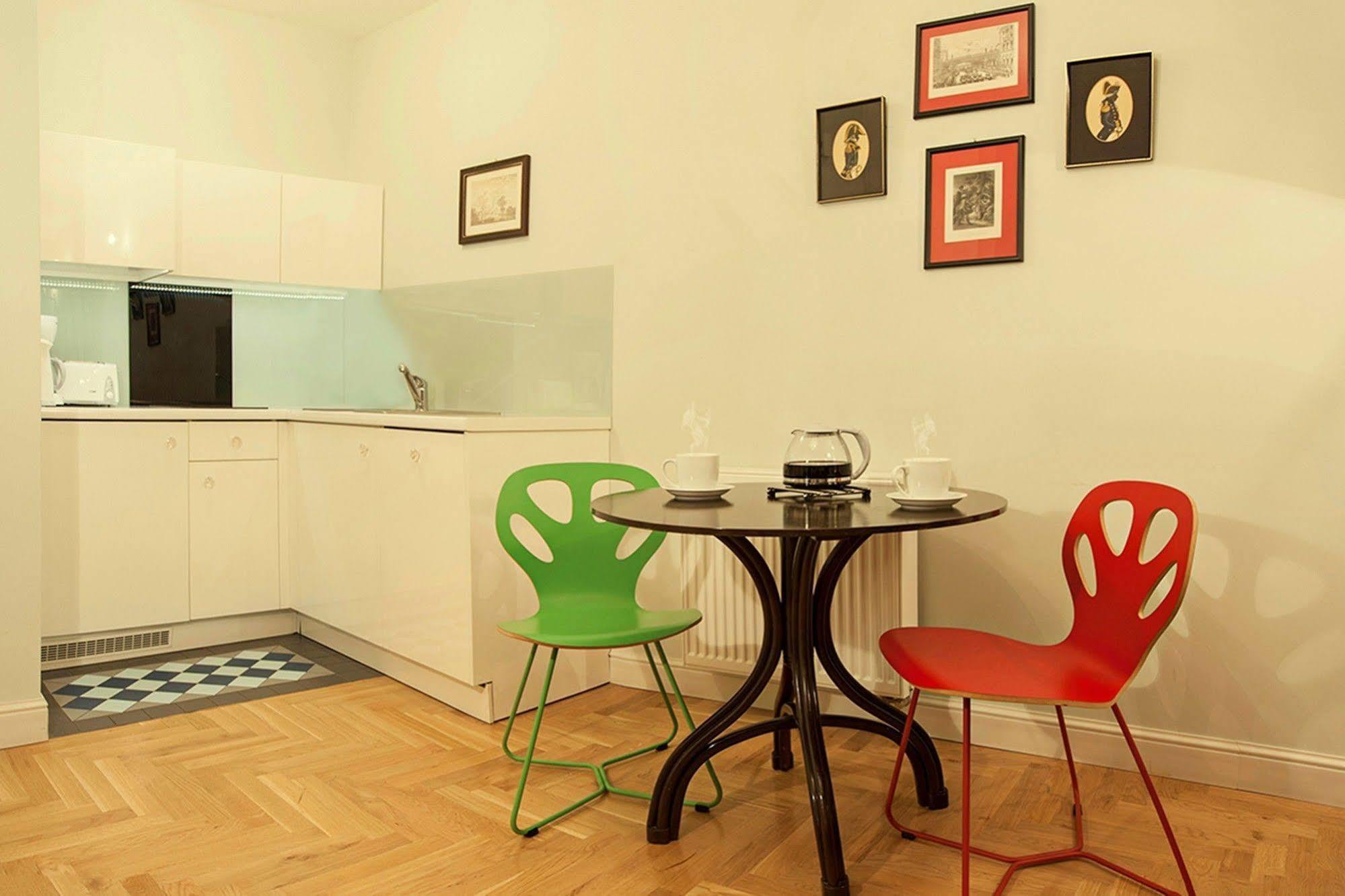 Crystal Suites Chez Helena คราคูฟ ภายนอก รูปภาพ